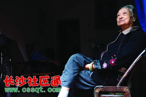 huangj14091068.JPG